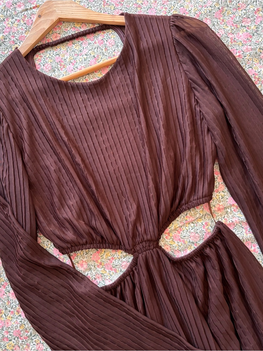 Zara beautiful Women's Brown Cutout Long-Sleeve Pleated Dress